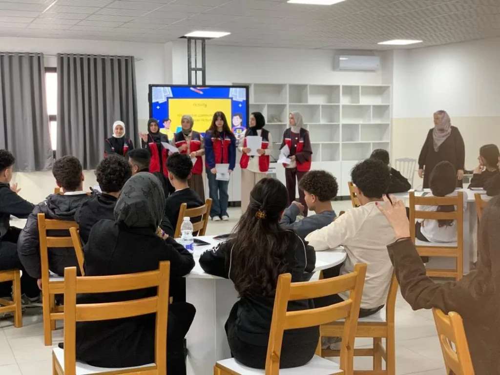 A Distinguished Visit to ISB School Accompanied by a Leading Figure in the English Language